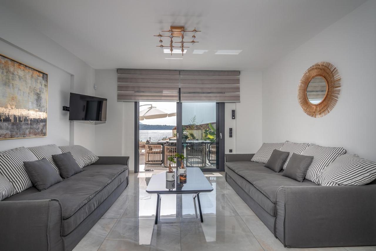 Maria Pf Ee * Nydri (Lefkada)